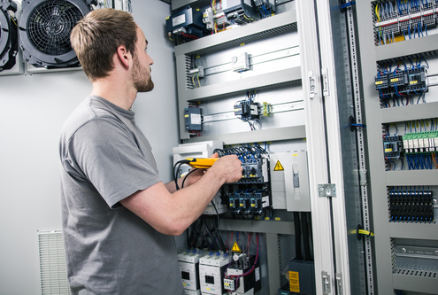 Ingela ist Komplett-Dienstleister im Bereich Elektrotechnik Schaltschränke entwickeln, konstruieren, bauen: Ingela ist seit 2014 wieder Komplett-Dienstleister im Bereich Elektrotechnik